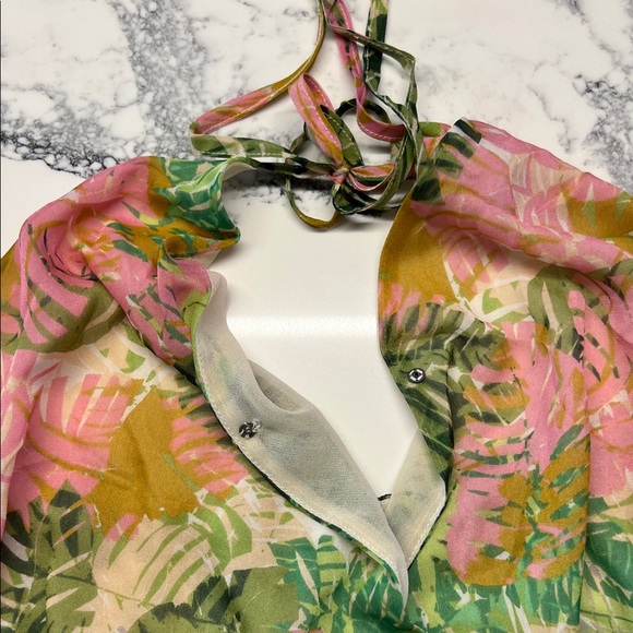 Vibrant Leaf Print Halter Crop Top - Picture 4 of 6